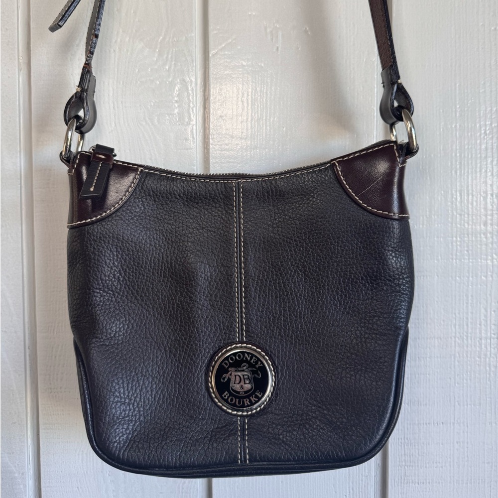 Vintage Dooney & Bourke Leather Crossbody Bag - Picture 2 of 8